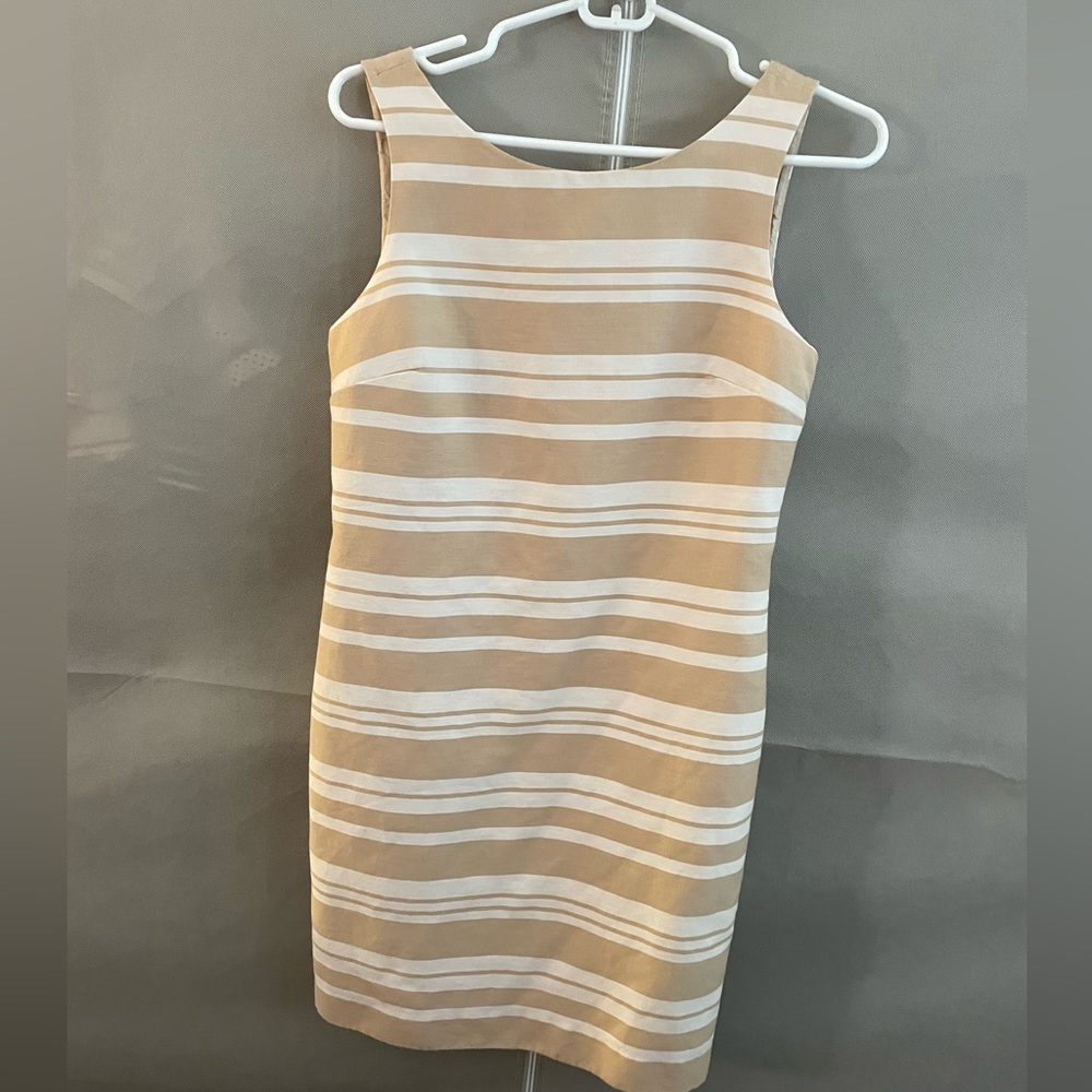 Banana Republic zipper back tan and white dress.  Very nice condition.
